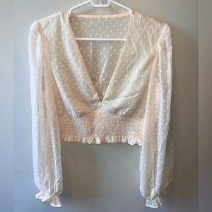 🤍White V-neck & Long Puff Sleeved Top.